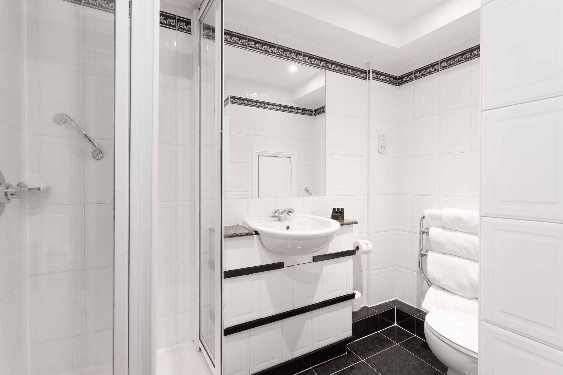 The Fleet Hotel, photo 15 of 26