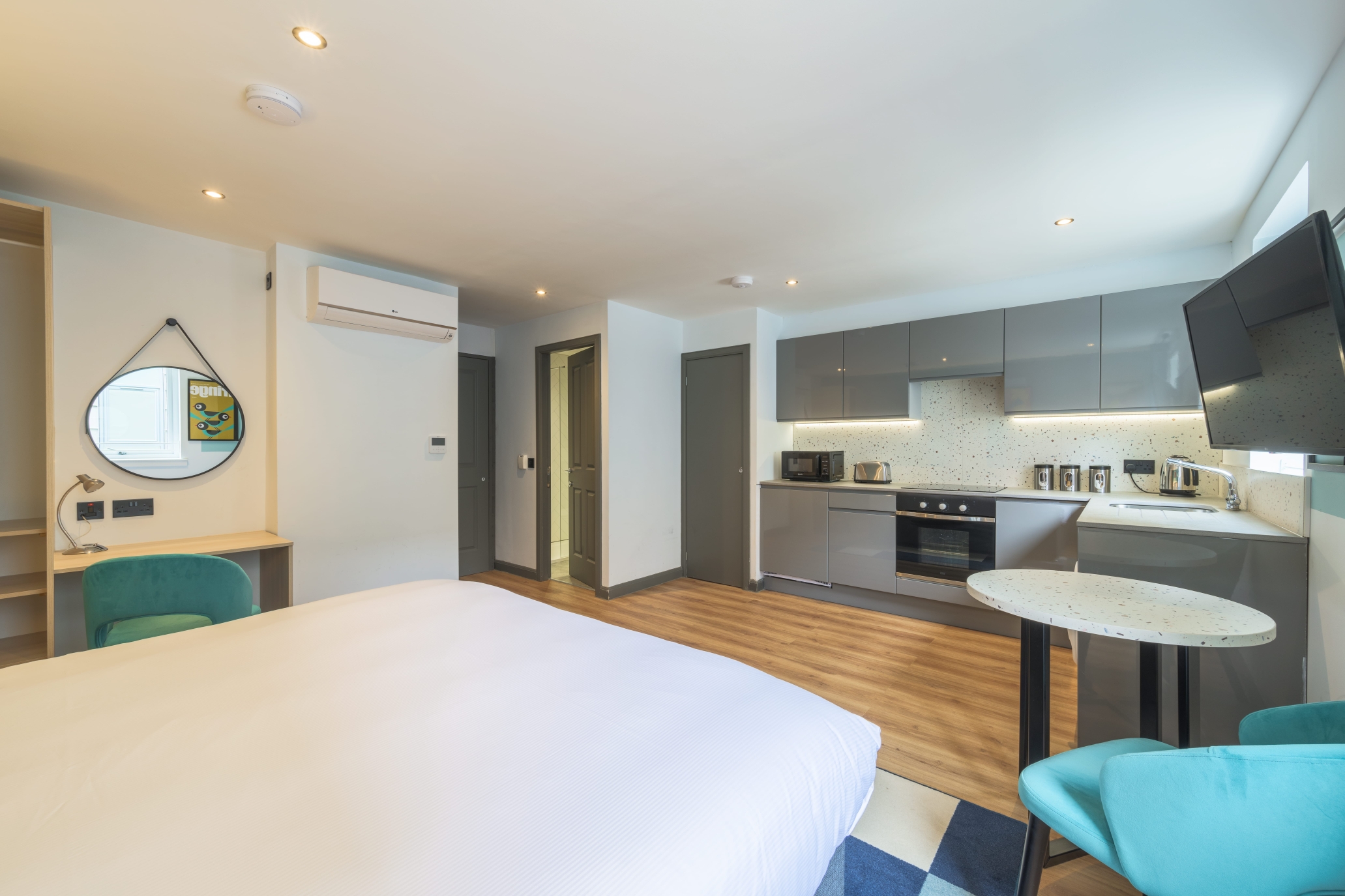 Holyrood Aparthotel, photo 15 of 64