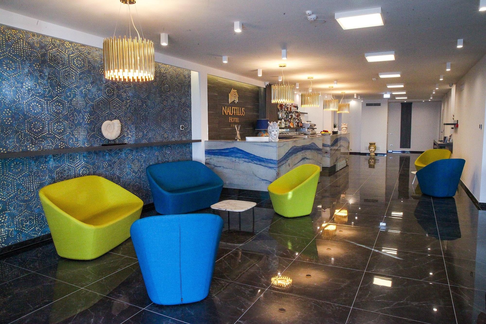Nautilus Hotel, photo 5 of 74