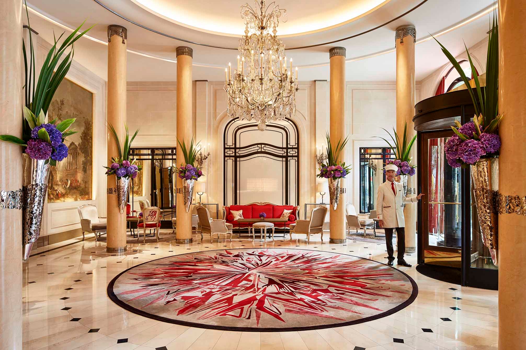 Plaza Athenee, photo 2 of 20