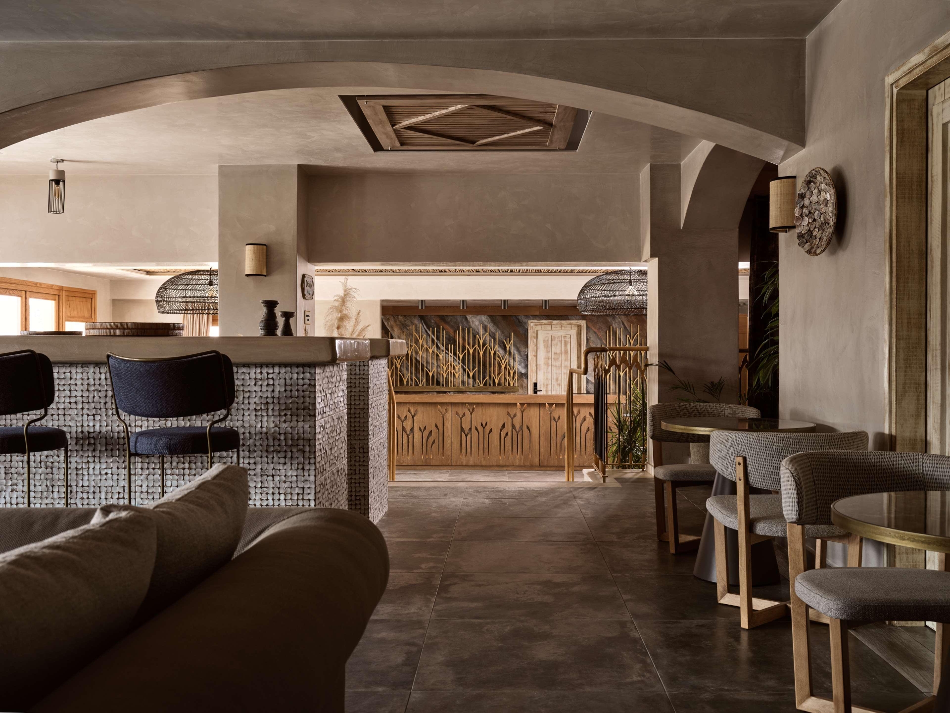 Sea Breeze Santorini Beach Resort, Curio Collectio, photo 57 of 191
