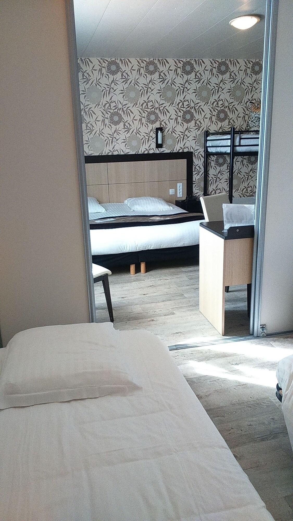 Hotel Le Bayeux, photo 55 of 75