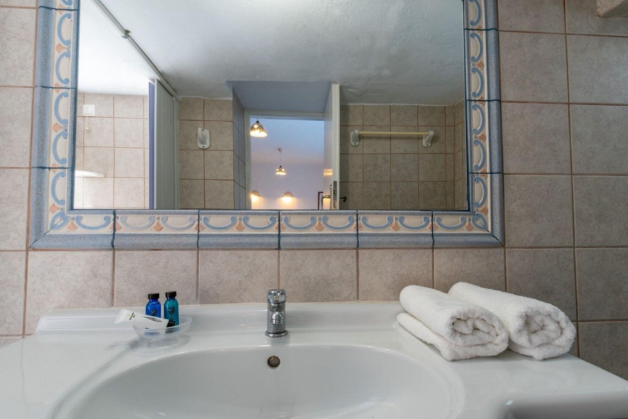 Adonis Hotel &amp; Apartments, photo 40 of 199