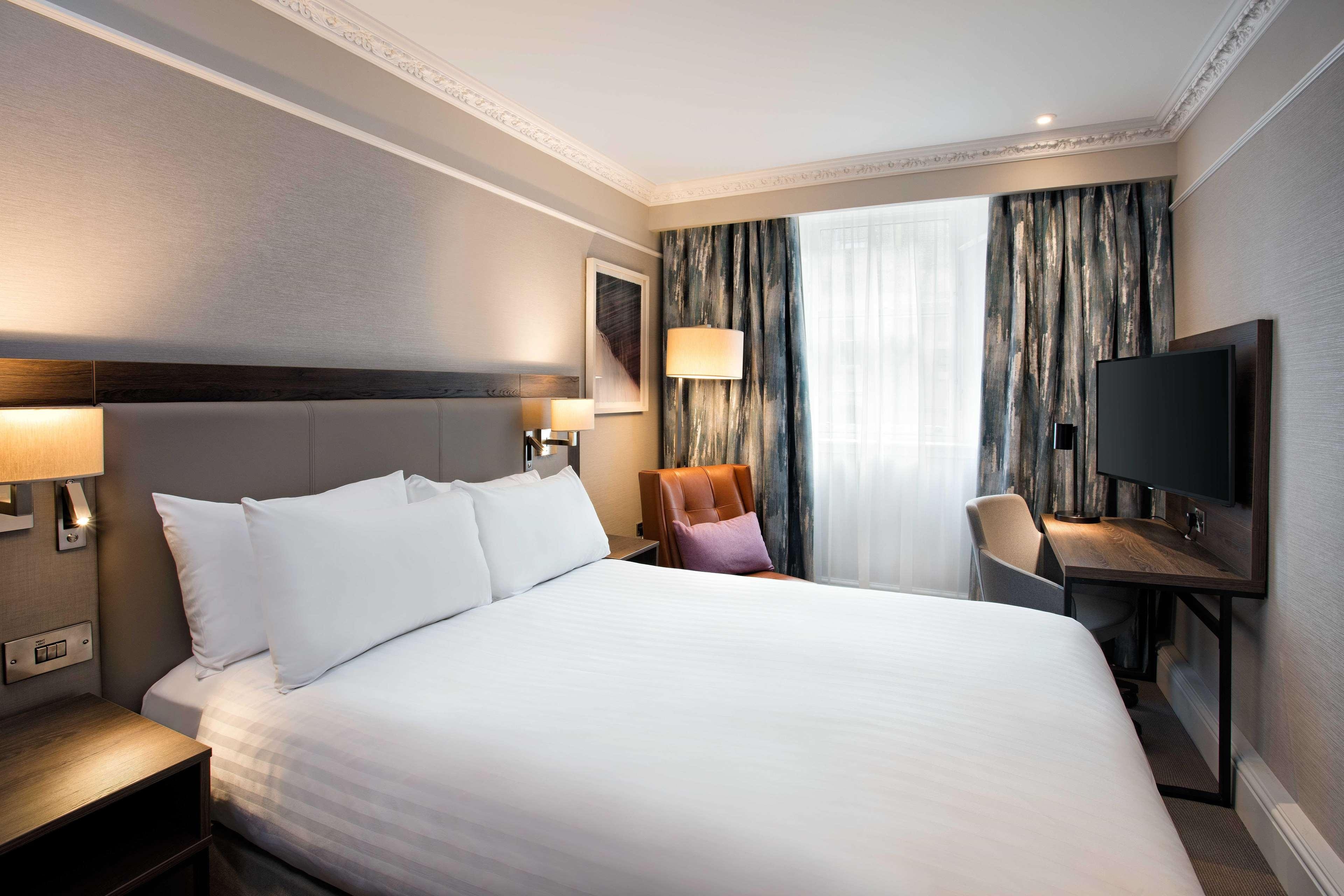 Hilton Edinburgh Carlton, photo 37 of 73