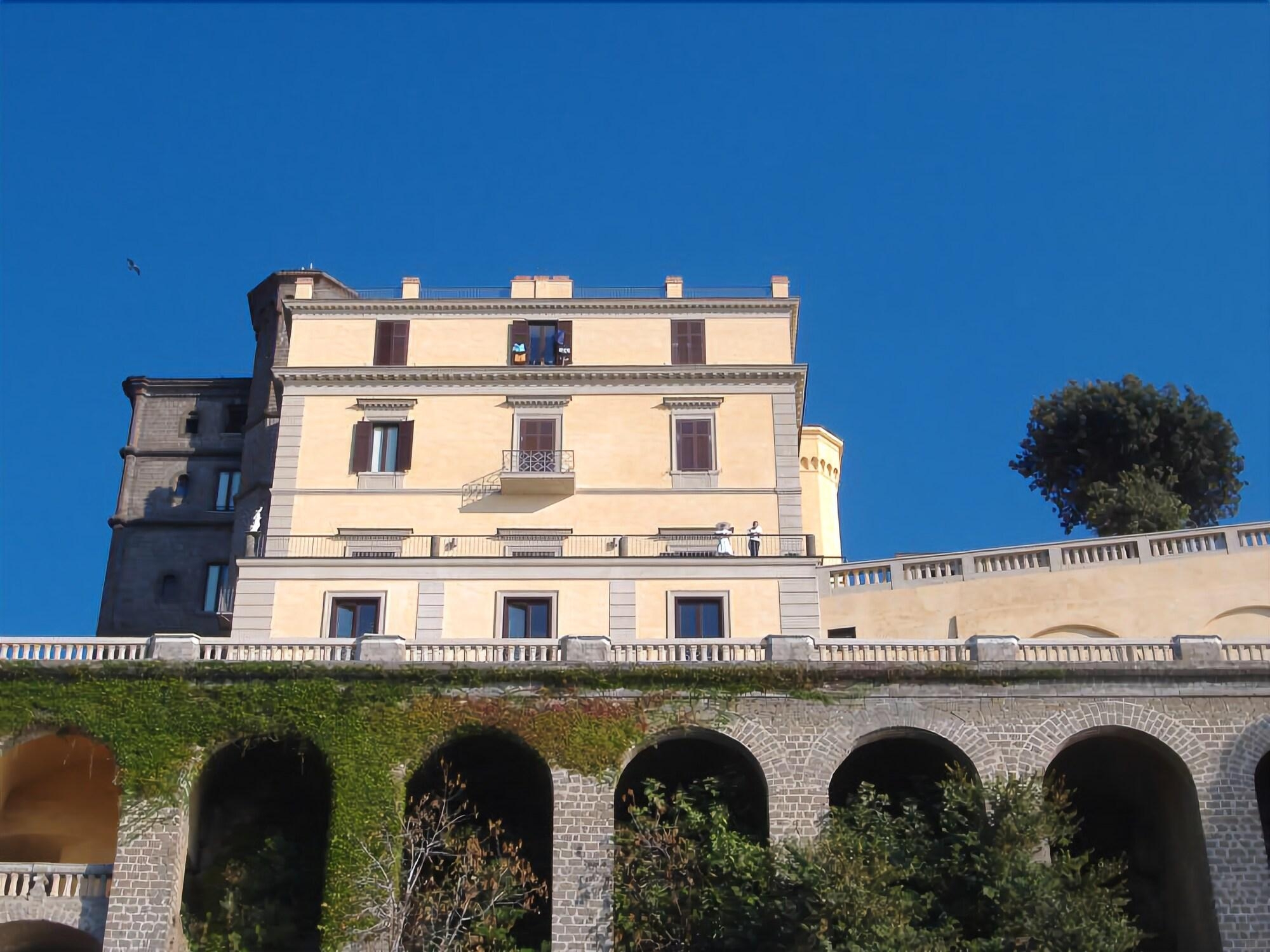 Villa Crawford, photo 15 of 94