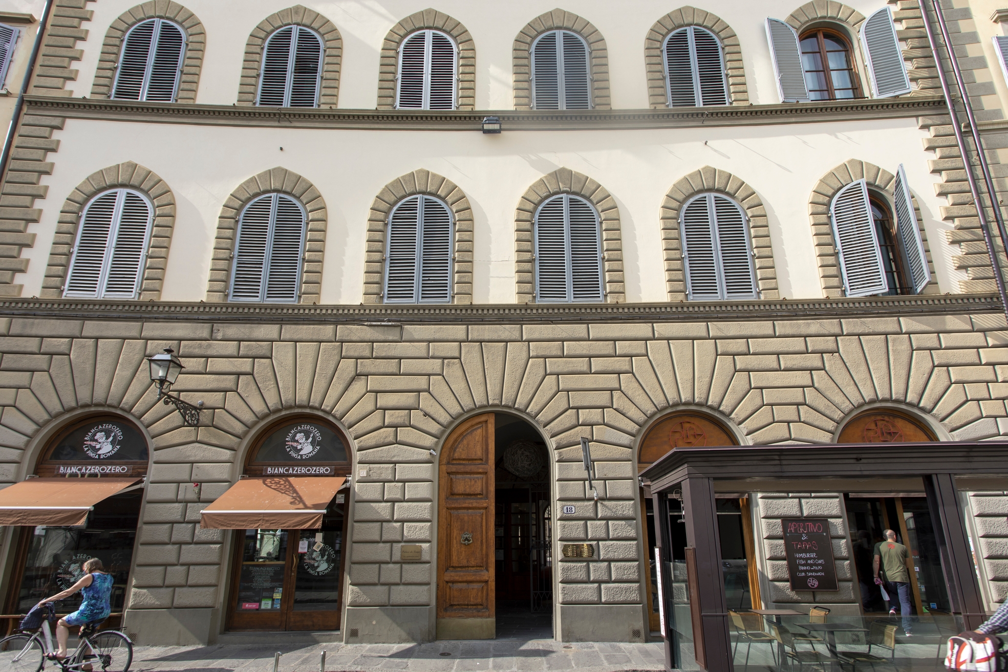 Palazzo dei Ciompi, photo 2 of 157