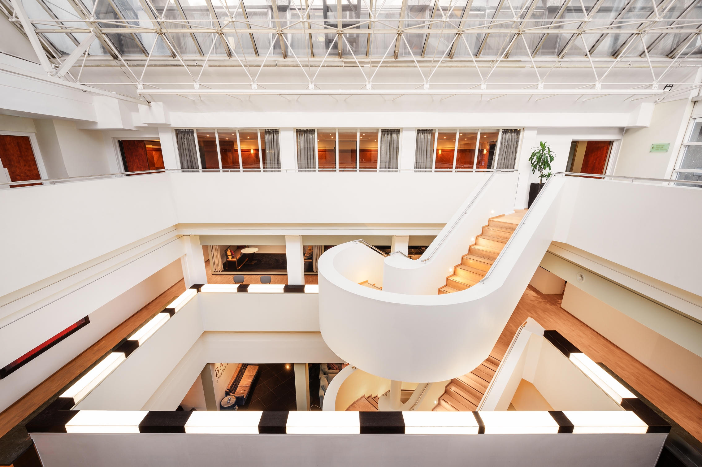 Millennium Knightsbridge, photo 2 of 33