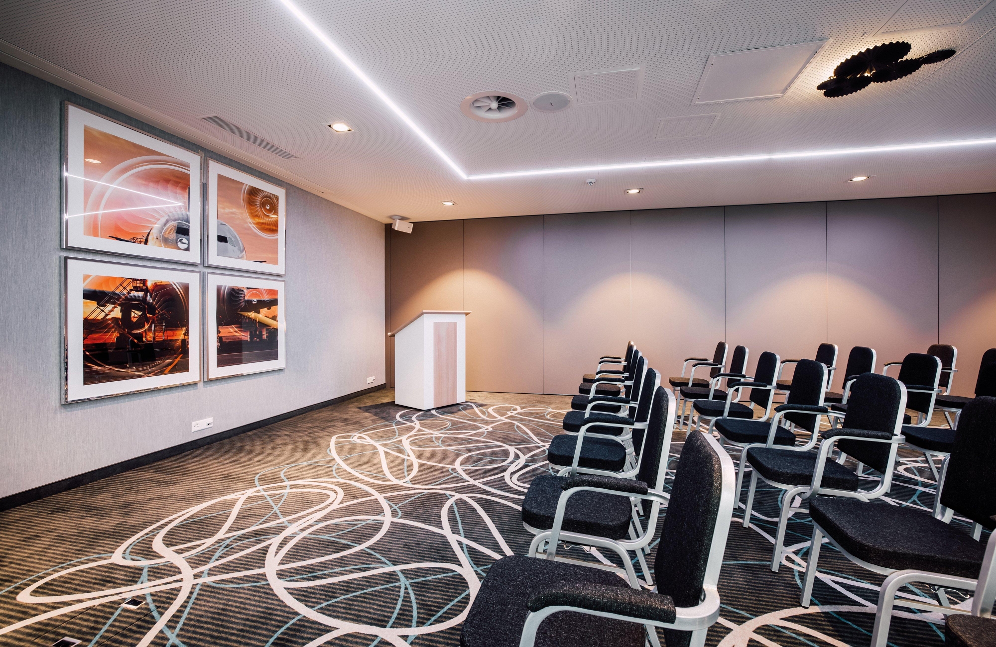 Leonardo Hotel Zurich Airport, photo 36 of 41