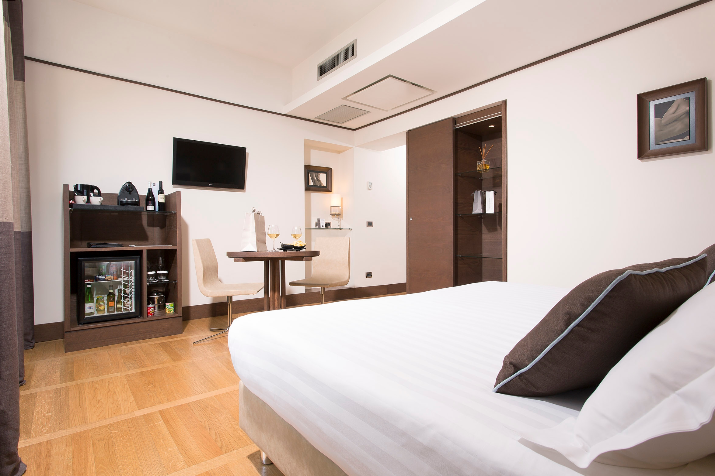 The Independent Hotel, photo 24 of 63