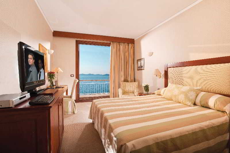 Grand Resort Lagonissi, photo 13 of 104