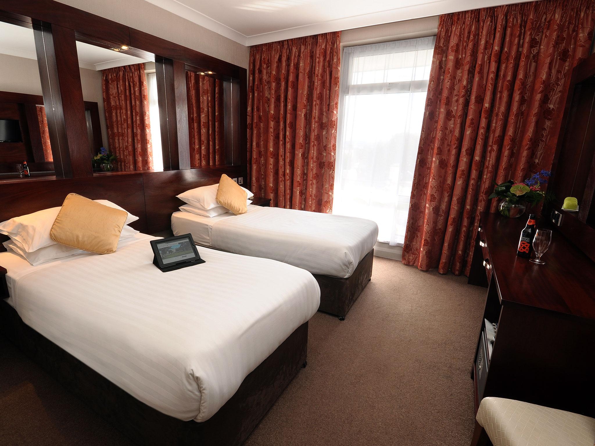 Flannery's Hotel Galway, photo 7 of 47