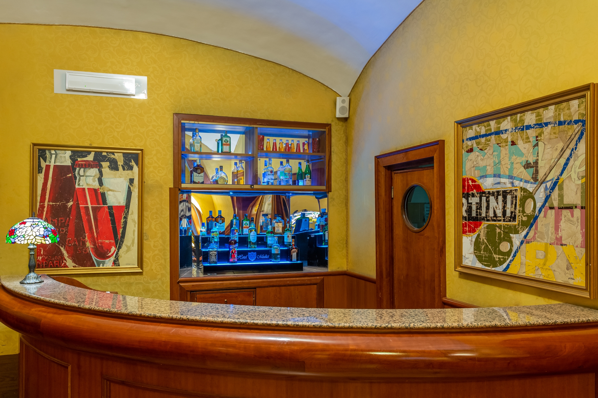 Medici, photo 17 of 24