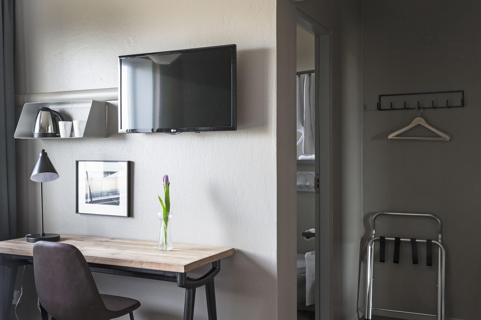 Hotel Höfn, photo 26 of 58