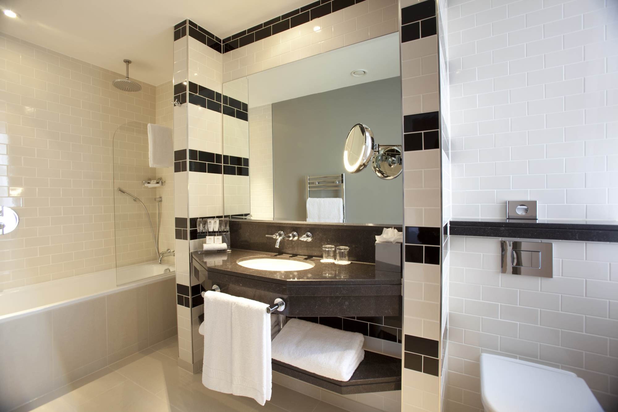 The Clermont London Victoria, photo 15 of 42