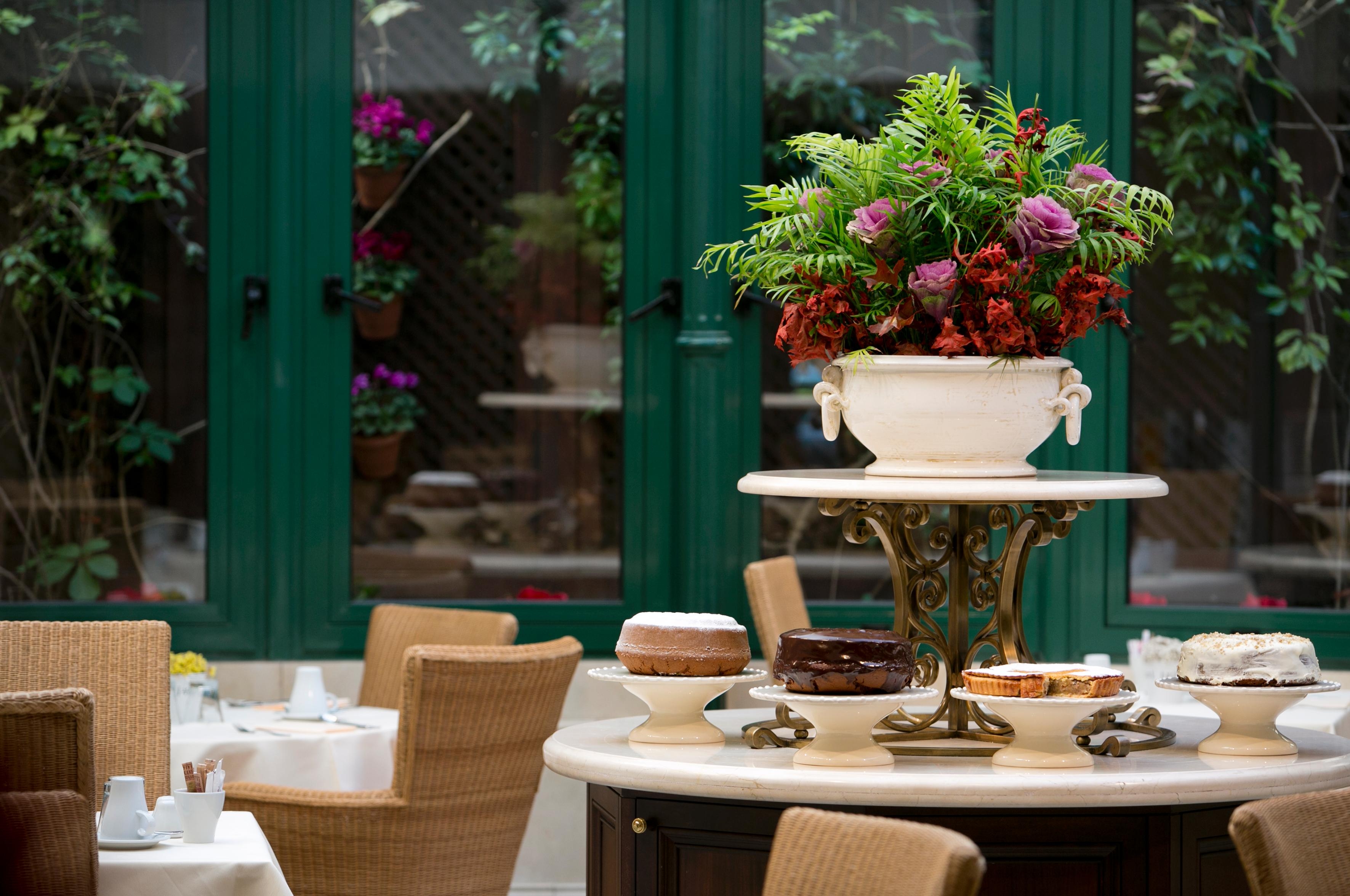 Hera Hotel, photo 9 of 16