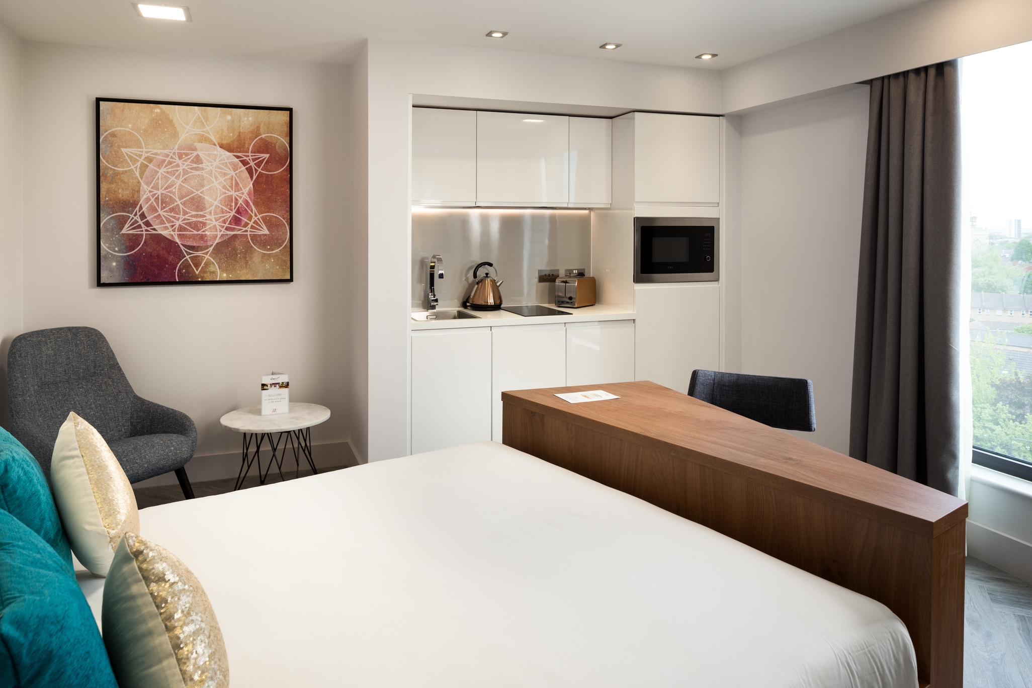 Roomzzz London Stratford, photo 25 of 30
