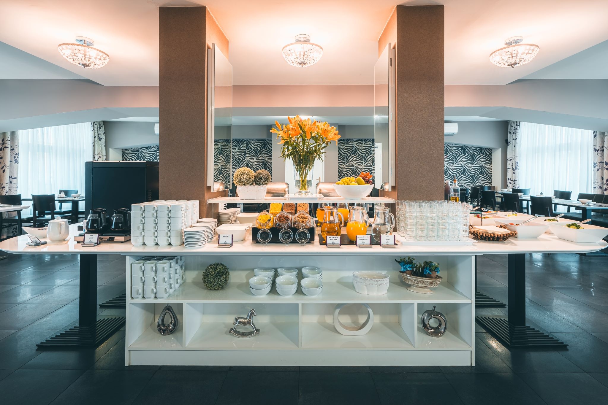 Elysee Hotel, photo 13 of 16